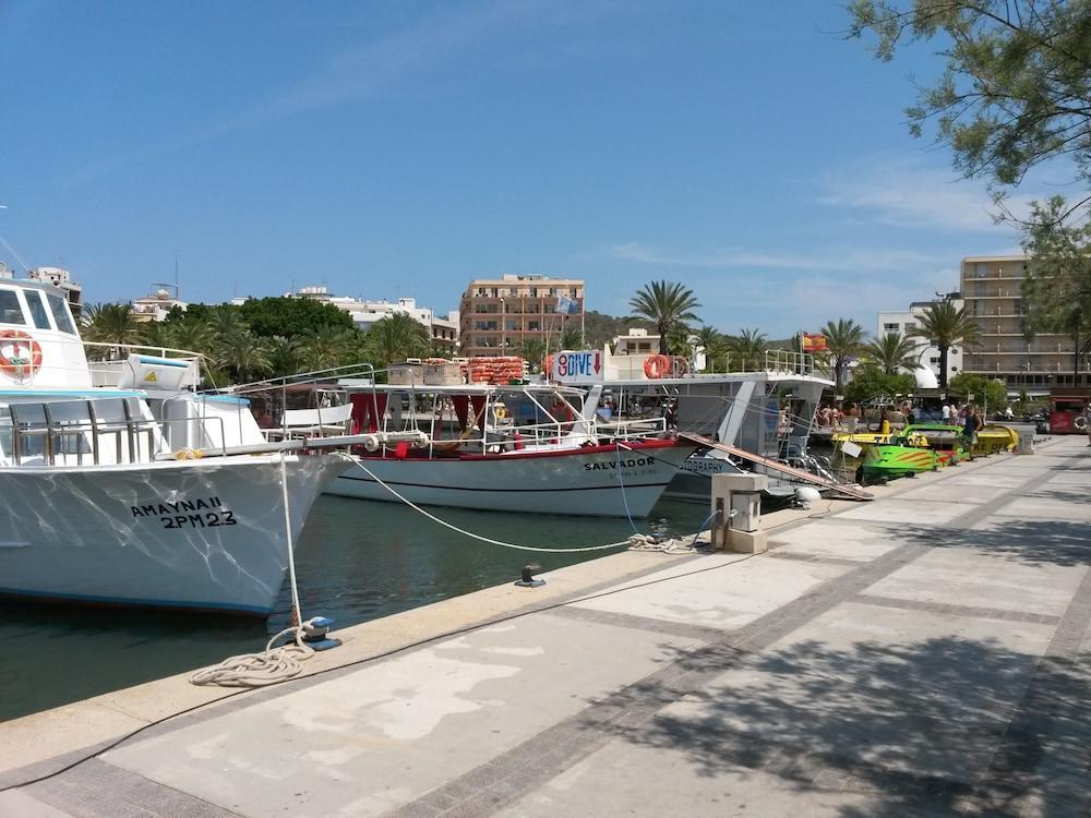 The Red Hotel By Ibiza Feeling - Adults Only Sant Antoni de Portmany Exterior foto