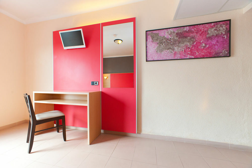 The Red Hotel By Ibiza Feeling - Adults Only Sant Antoni de Portmany Exterior foto