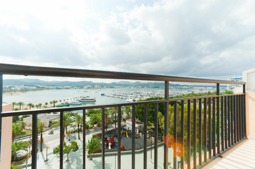 The Red Hotel By Ibiza Feeling - Adults Only Sant Antoni de Portmany Exterior foto