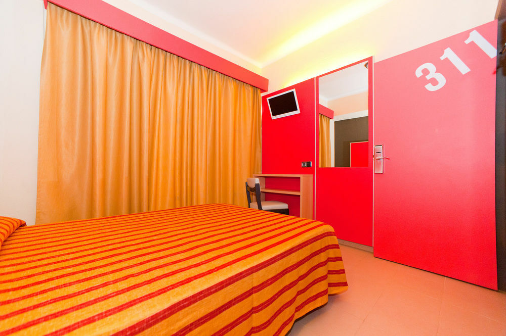 The Red Hotel By Ibiza Feeling - Adults Only Sant Antoni de Portmany Exterior foto
